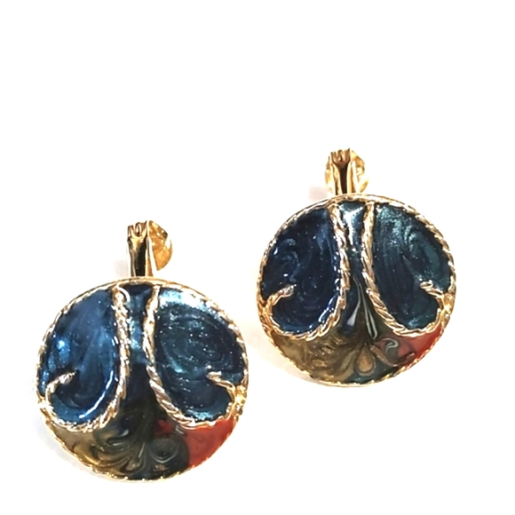 SUMMER SALE! 70s GOLD-TONE MULTICOLORED WESTERN HORN ENAMEL 3/4"CLIP-ON EARRINGS - Picture 4 of 9